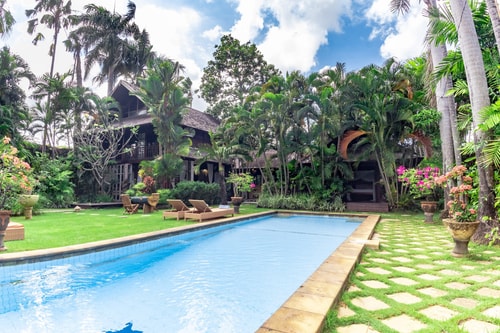 Luxe Spacious 5 BR Villa in the heart of Seminyak in Canggu, Bali — image 1