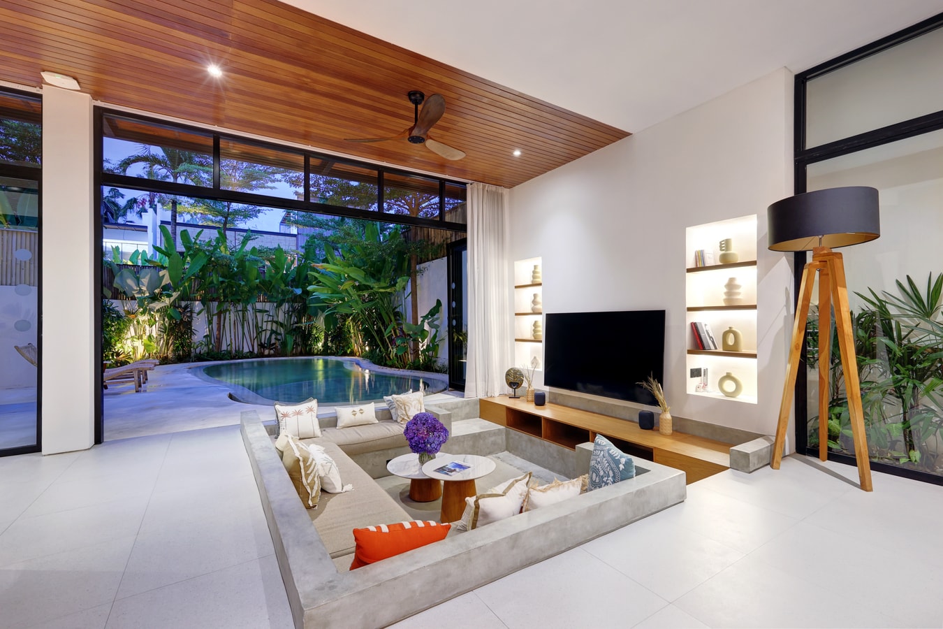 3BR Majestic Villa w/ Pool + Rooftop Plunge Pool in Canggu, Bali — image 5