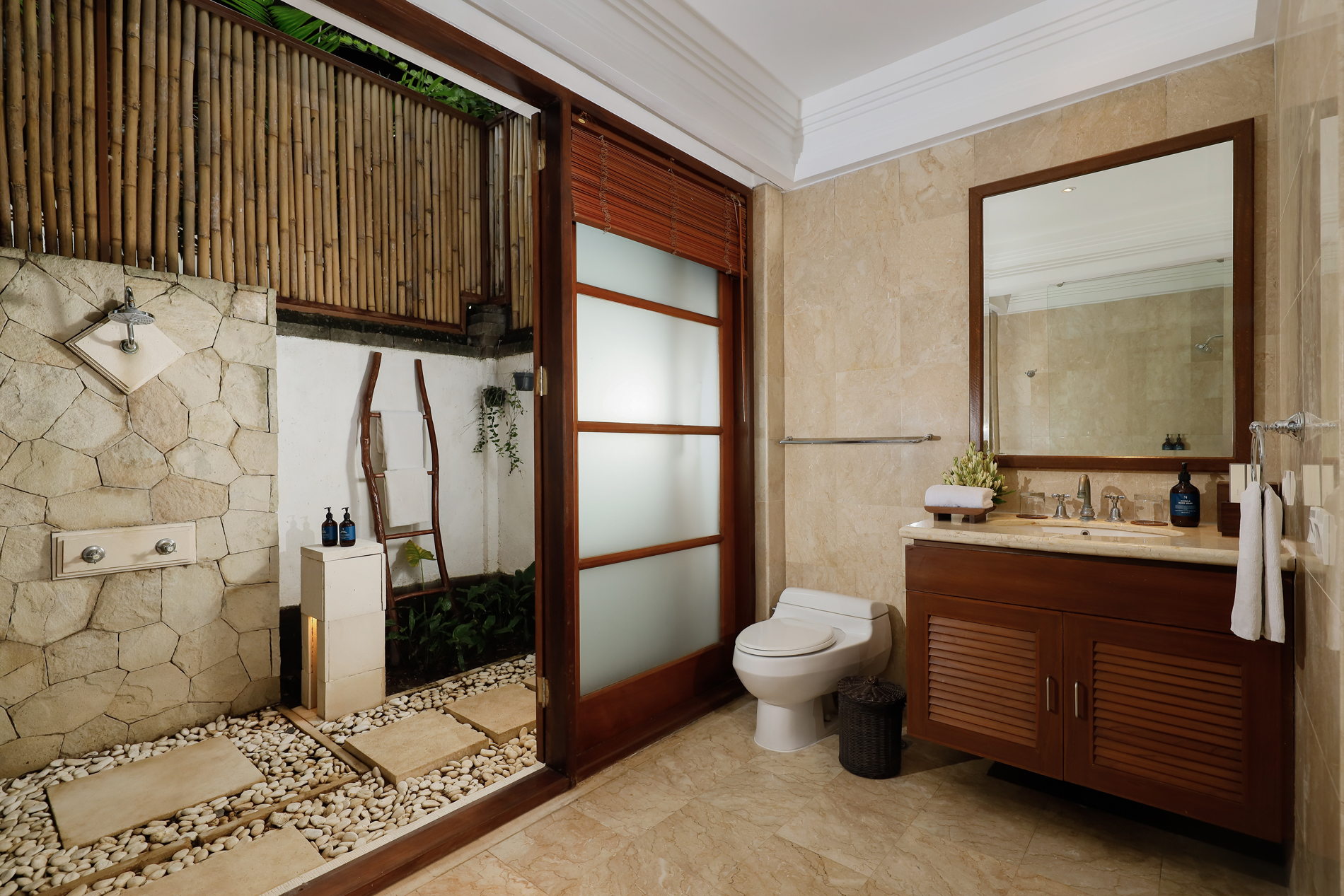 Villa Danis Jimbaran ~ Asia Holiday Retreats, Luxury Villas. Handpicked by Experts — image 4