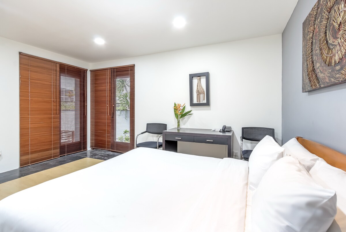 Panoramic Bayview Estate 10 Bedroom Private Villa in Jimbaran — image 5
