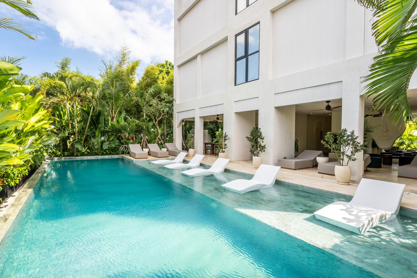 1BR Canggu Bliss Suite | Pool & Ocean Rooftop Gym in Canggu, Bali