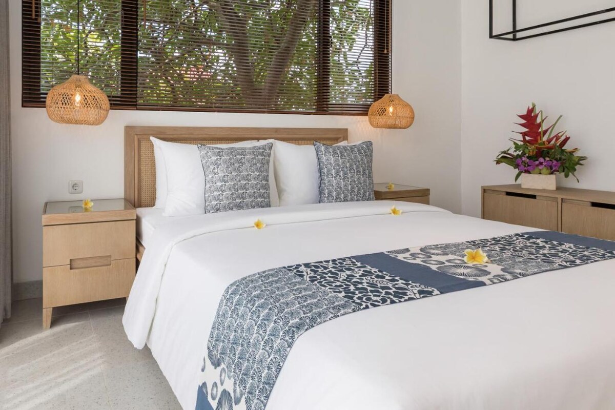 Grand Modern Sanctuary 5 Bedroom Private Villa in Canggu — image 9