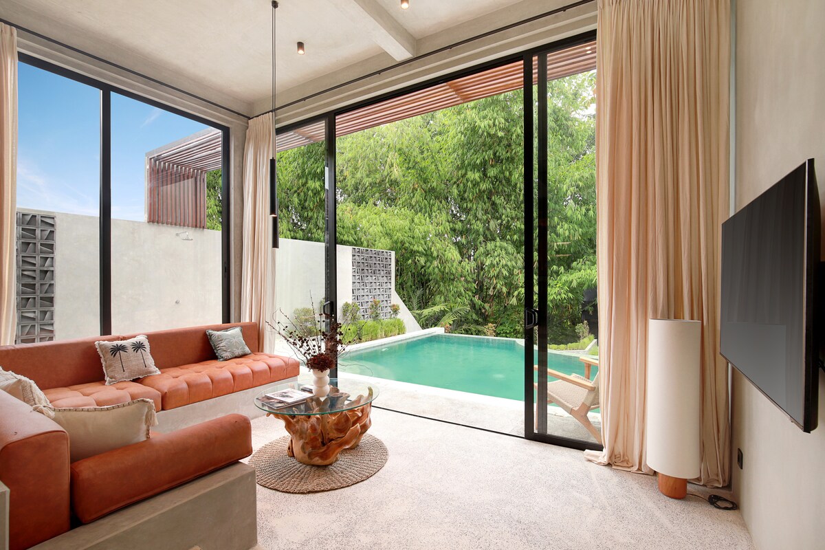 Peaceful Poolside Sanctuary 2 Bedroom Private Villa in Ubud — image 2
