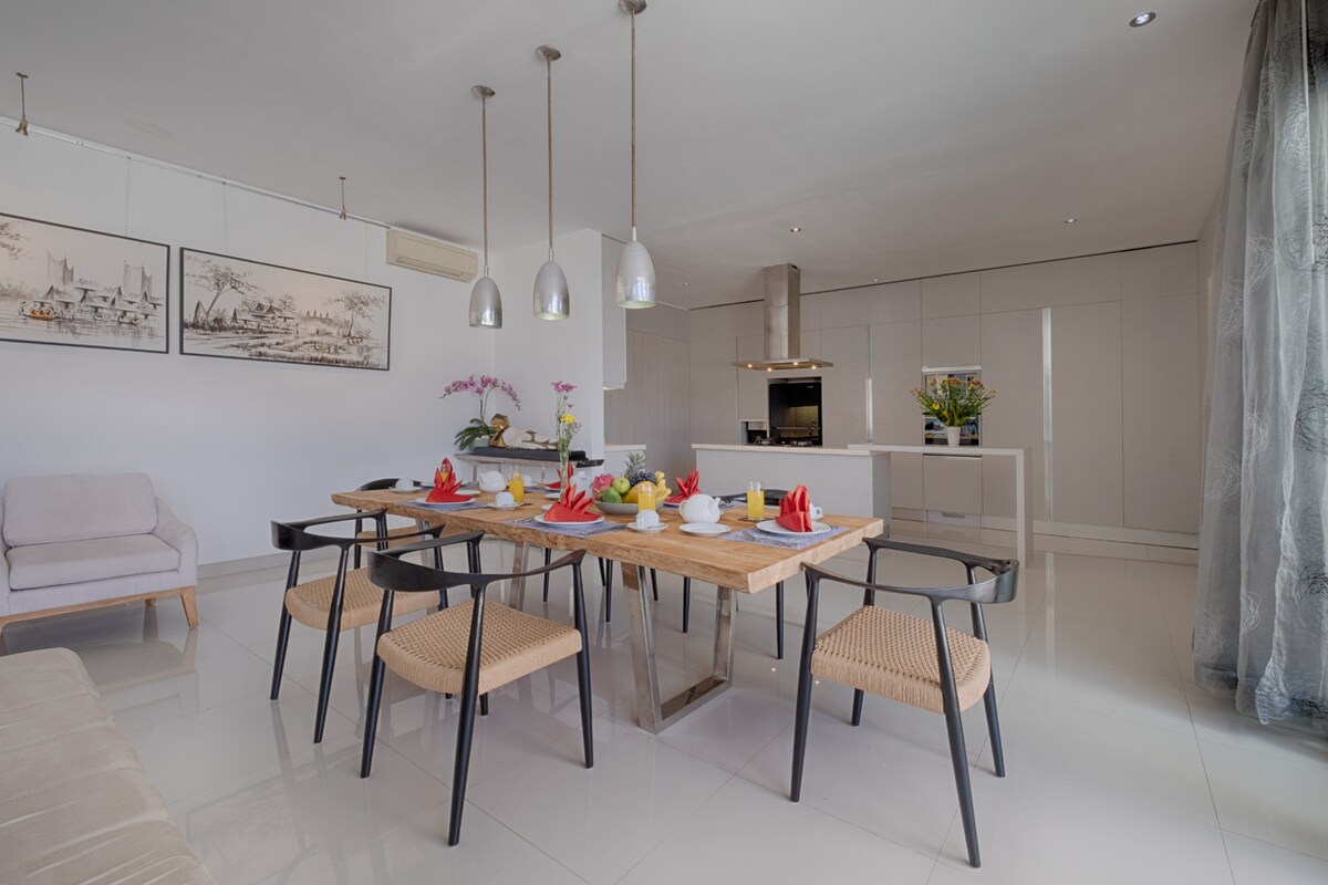 Elegant Whitewashed Haven 3 Bedroom Private Villa in Canggu — image 10