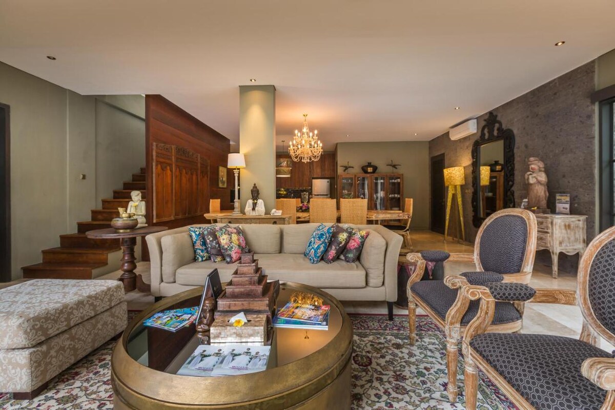 Vintage Luxe Sanctuary 3 Bedroom Private Villa in Canggu — image 9