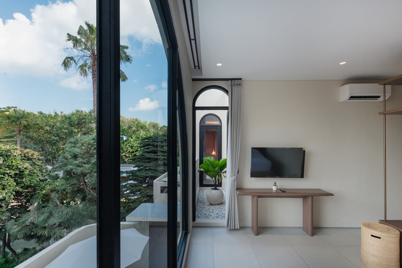 Casa Écru 2 - NEW 3 Bedroom Villa with Pool Berawa in Tibubeneng, Bali — image 7
