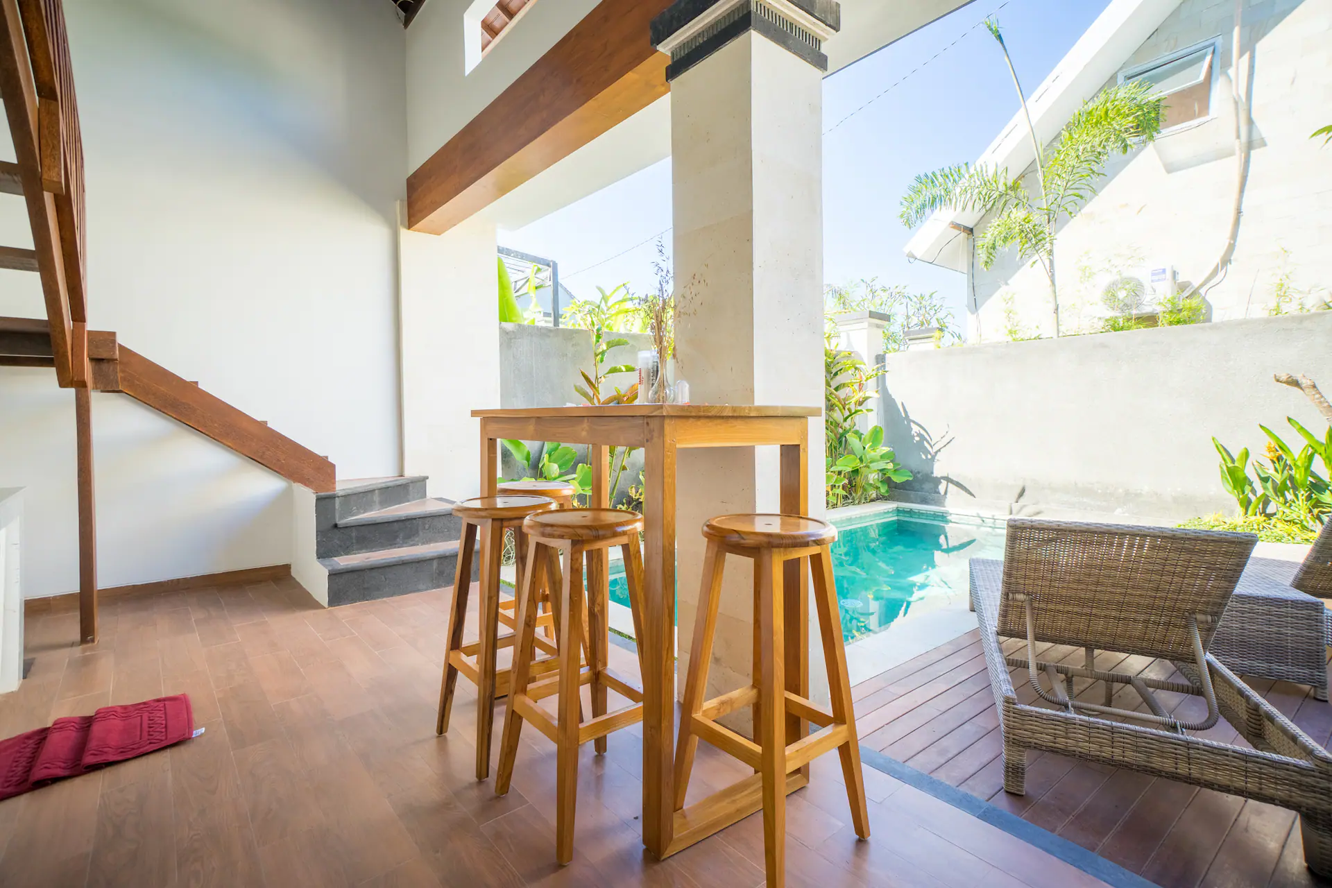 Cheerful Plunge Pool Hideaway 2 Bedroom Private Villa in Canggu
