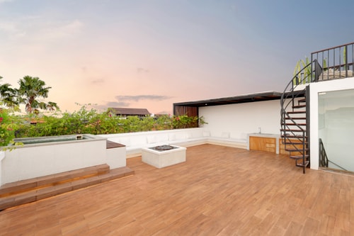 Canggu Escape 2BR Villa w/ Rooftop and Plunge Pool in Canggu, Bali — image 4