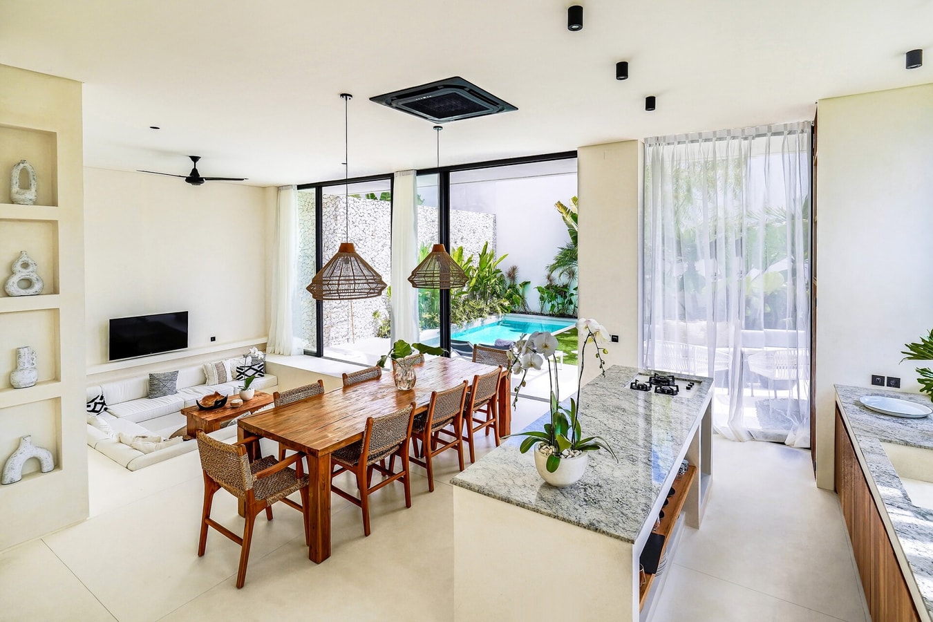 Casa Umalas - 2 Bedroom Villa with Pool in Umalas in Canggu, Bali — image 15