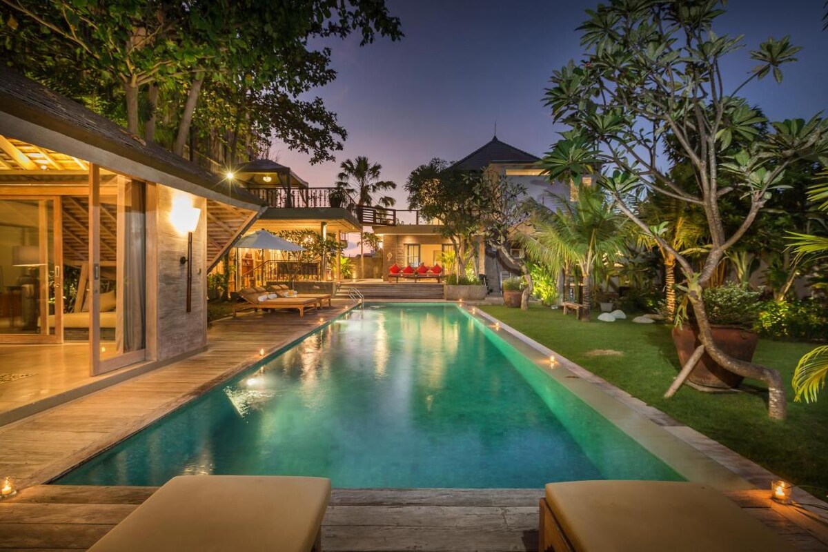 Vintage Luxe Sanctuary 3 Bedroom Private Villa in Canggu — image 11