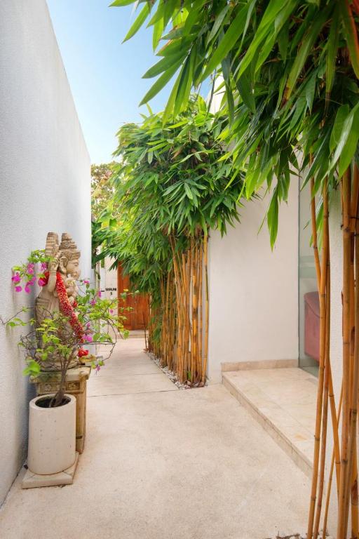 Charming Poolview Nook 1 Bedroom Private Villa in Jimbaran — image 10
