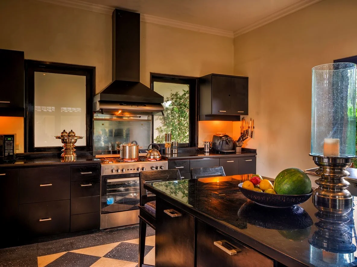 Hidden Luxury by the Sea – A Six-Bedroom Escape on Bali’s Serene Southeast Coas – BVI4588 — image 9