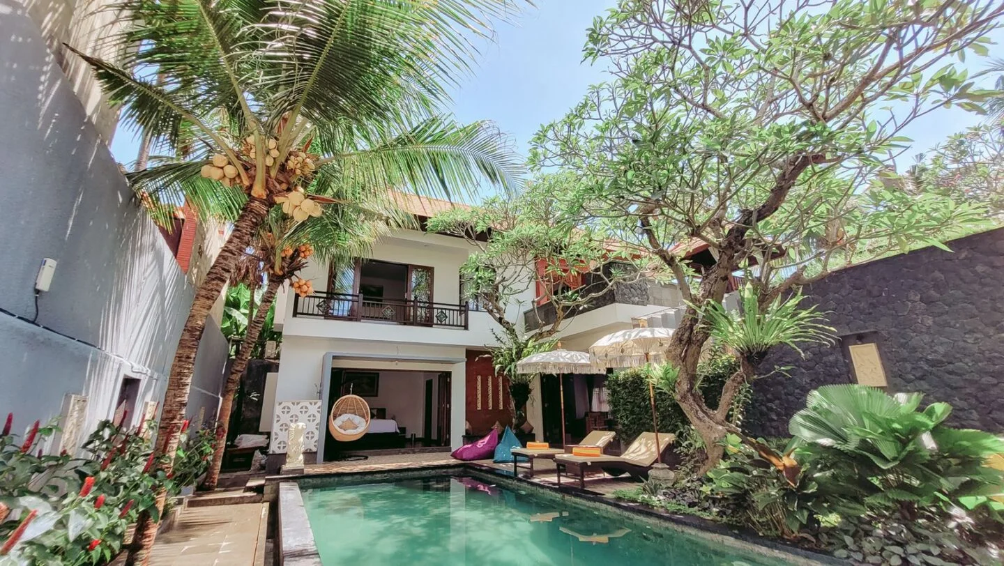Secluded 3-Bedroom Villa in Saba, Keramas – Peaceful Retreat by the Black Sand Beach