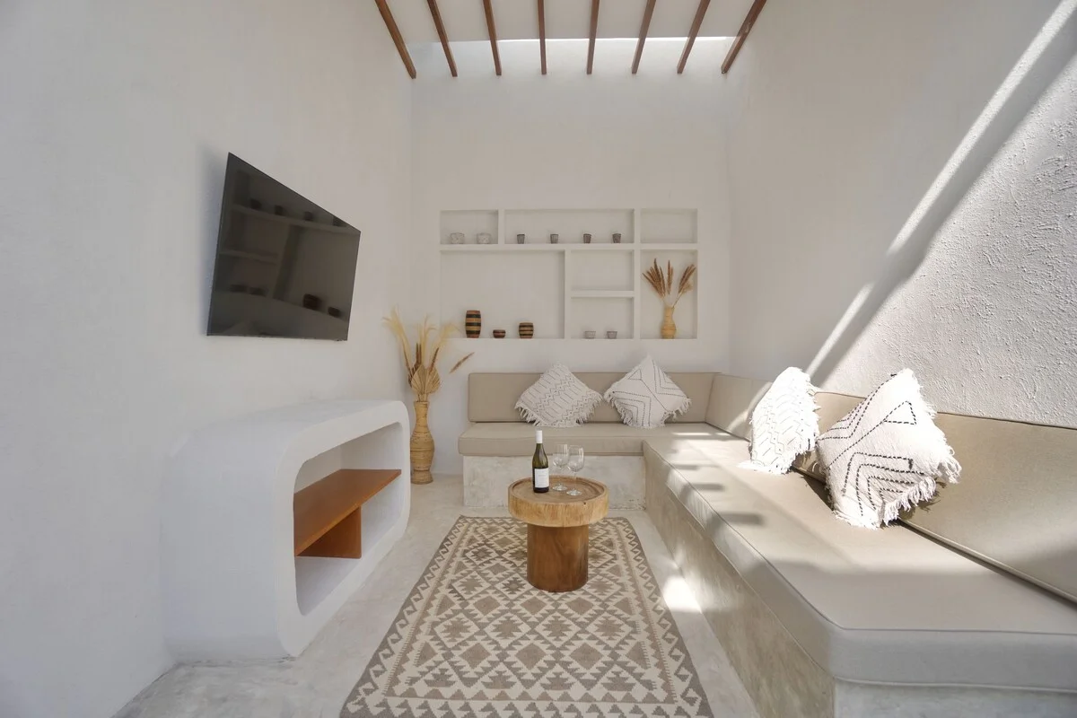 Modern 2-Bedroom Minimalist Villa with Private Pool in Kerobokan — image 11