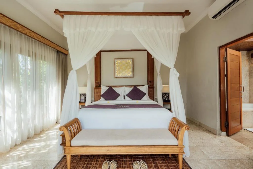 Spacious 7-Bedroom Private Villas – Tropical Oasis Near Bali’s Famous Surf Beaches — image 9