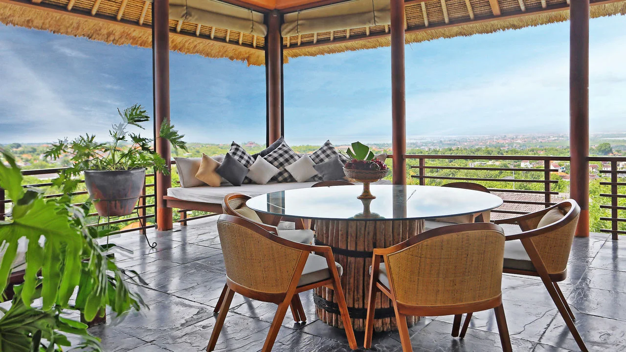 6-Bedroom Luxury Villa on the Hill in Jimbaran — image 10
