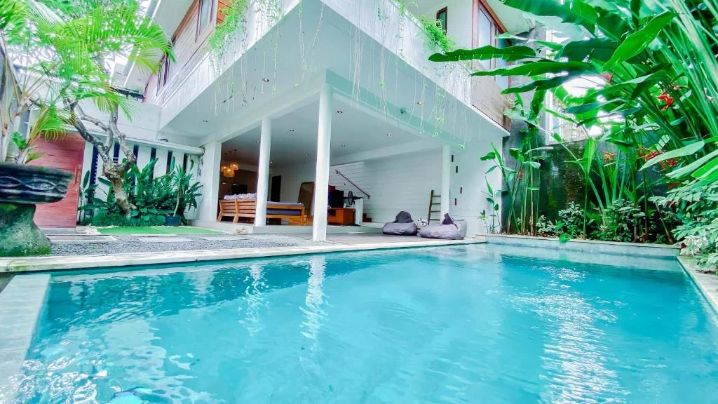 Relaxed Living in Seminyak – 2-Bedroom Private Villa with Pool & Prime Location – BVI49554