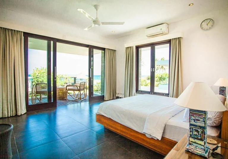 Your Dream Bali Escape: Elegant 3-Bedroom Beachfront Villa with Infinity Pools — image 5