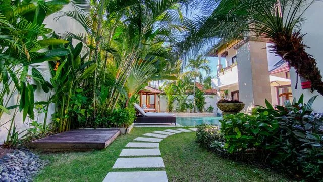 Serene 3BR Villa w/ Pool Near Benoa Bay – Peace & Comfort — image 6