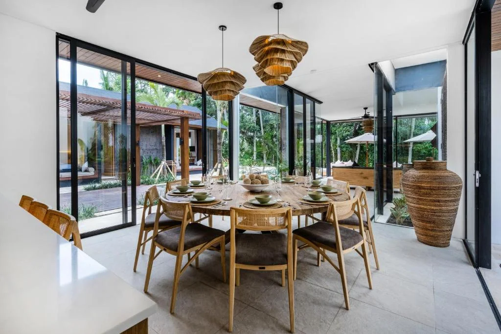 5BR Modern Luxury Villa in Pejeng Kawan, Ubud – Pool & Garden Oasis — image 15