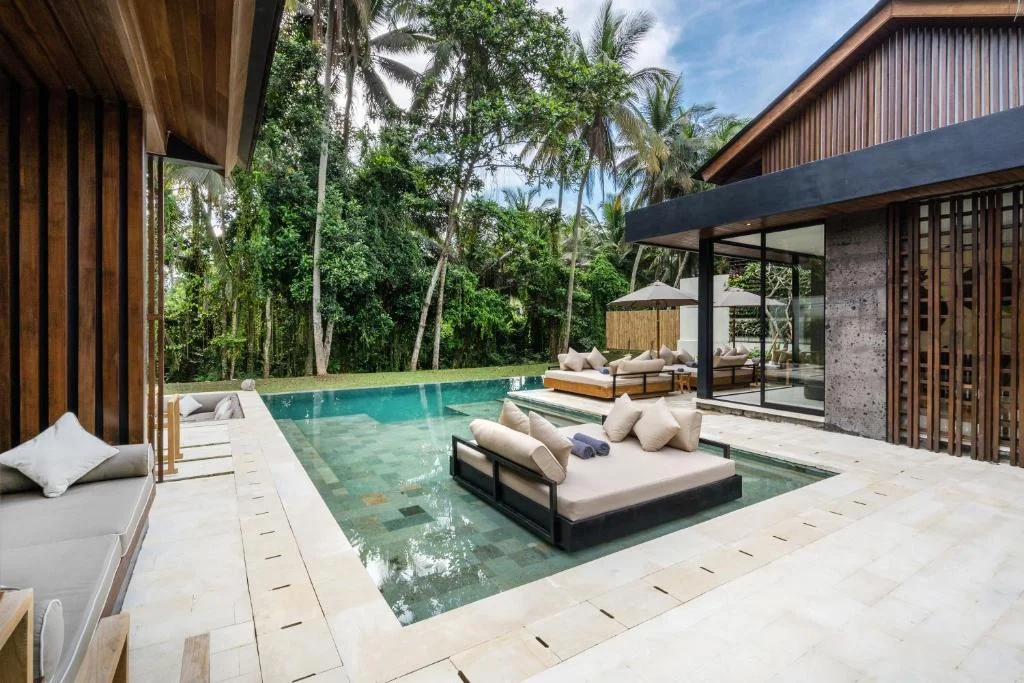 5BR Modern Luxury Villa in Pejeng Kawan, Ubud – Pool & Garden Oasis — image 14