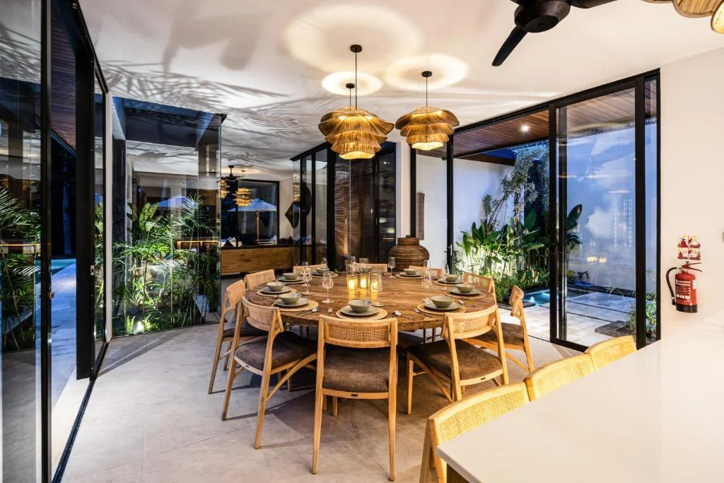 5BR Modern Luxury Villa in Pejeng Kawan, Ubud – Pool & Garden Oasis — image 8