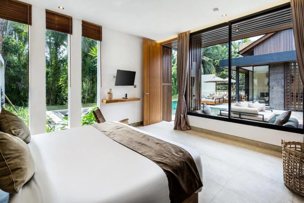 5BR Modern Luxury Villa in Pejeng Kawan, Ubud – Pool & Garden Oasis — image 19