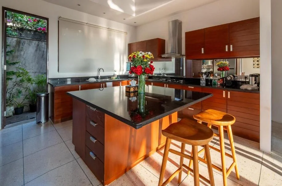 Stylish 4–5BR Family Villa with Ocean Views & Sunset Infinity Pool in Jimbaran – VI50939 — image 16