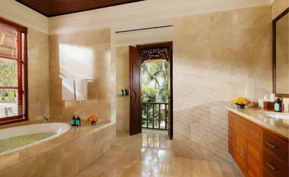 3BR Luxury Modern Villa Near Beach in Jimbaran — image 8