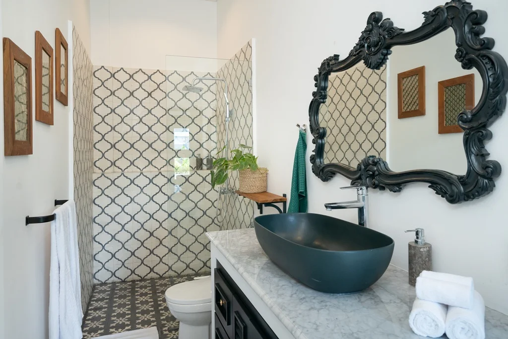4BR Luxury Tropical Villa with Private Pool in Berawa, Canggu — image 13