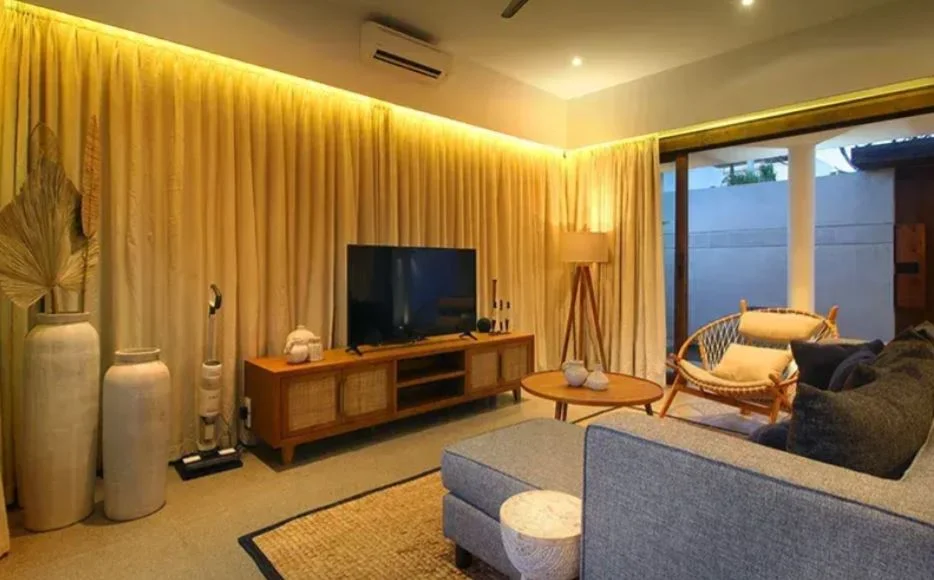 4BR Smart Luxury Villa with Private Pool in Berawa Canggu — image 10