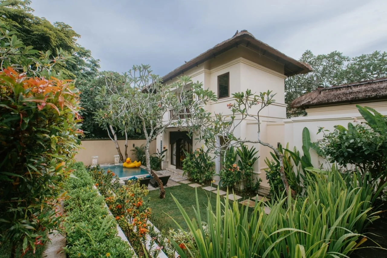3BR Private Tropical Paradise Villa in Jimbaran — image 15