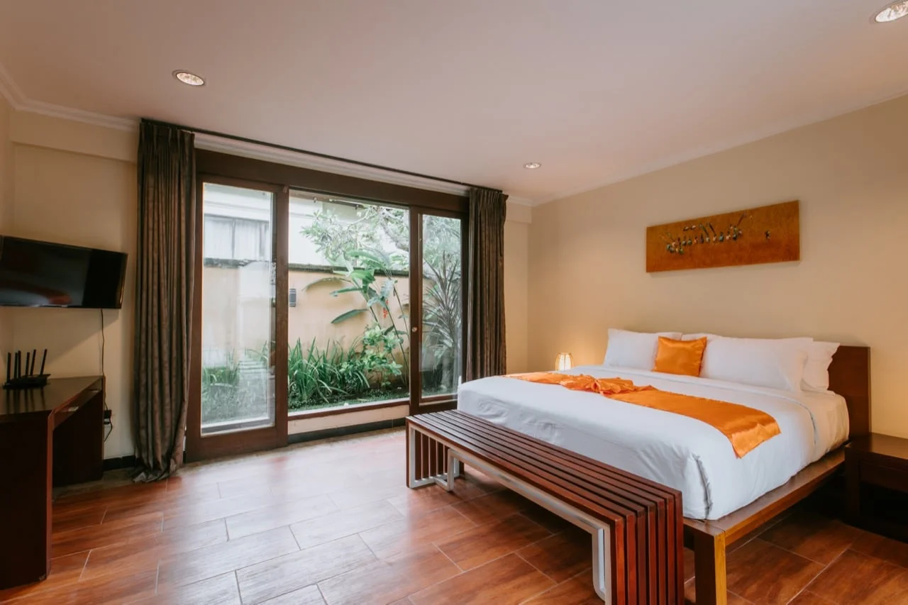 3BR Private Tropical Paradise Villa in Jimbaran — image 14