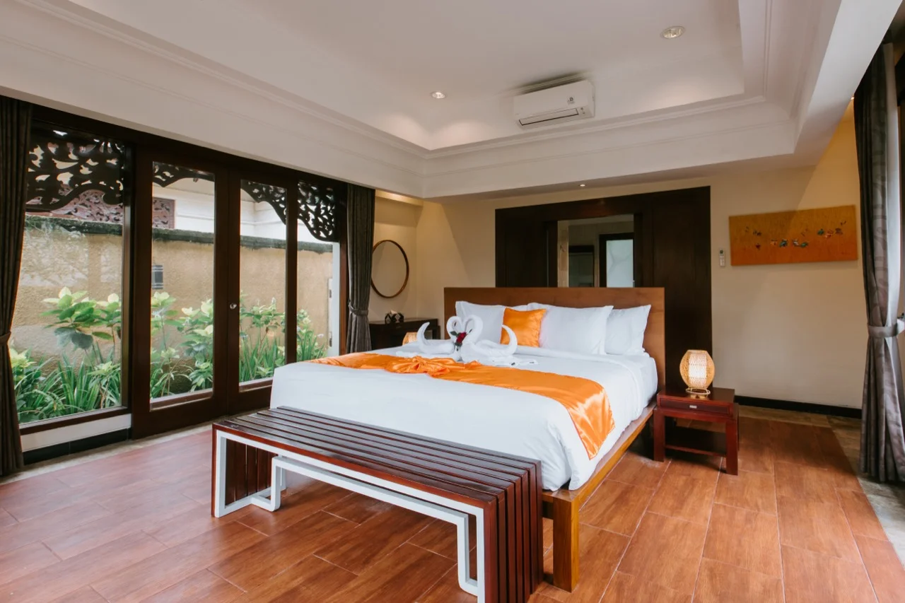 3BR Private Tropical Paradise Villa in Jimbaran — image 4