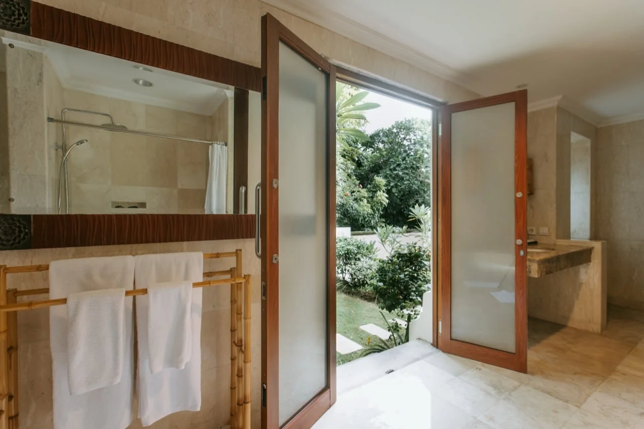 3BR Private Tropical Paradise Villa in Jimbaran — image 17