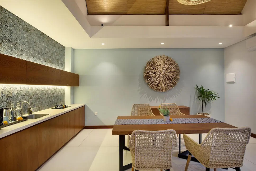 Romantic 1–2BR Villa with Private Pool & Bathtub in Sanur — image 11