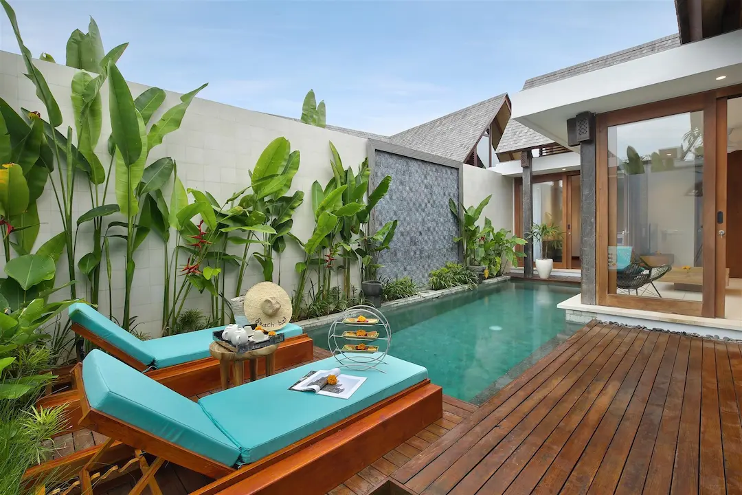 Romantic 1–2BR Villa with Private Pool & Bathtub in Sanur — image 5