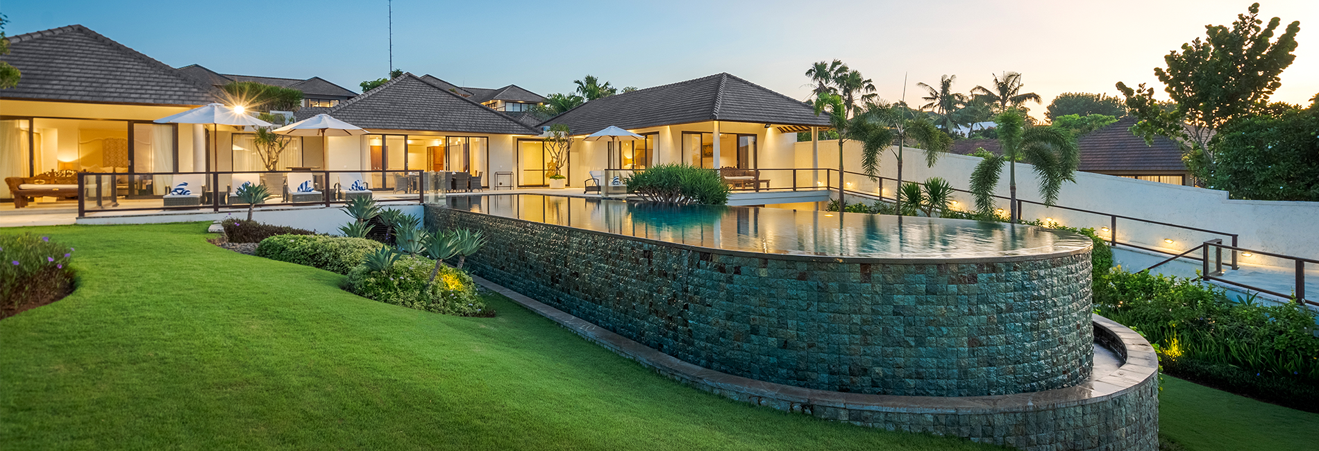 Villa Bale Agung — 5BR Villa Rental in Uluwatu
