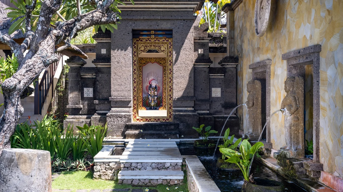 Beachfront 5 Bedroom Villa with Direct Ocean Access in Sanur – BVI1130 — image 15