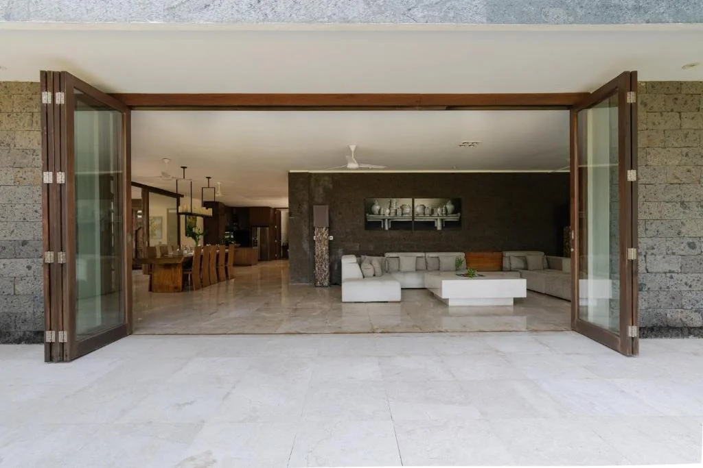 Beachfront 4-Bedroom Escape in Cemagi Canggu – Private Pool Villa by the Beach — image 18