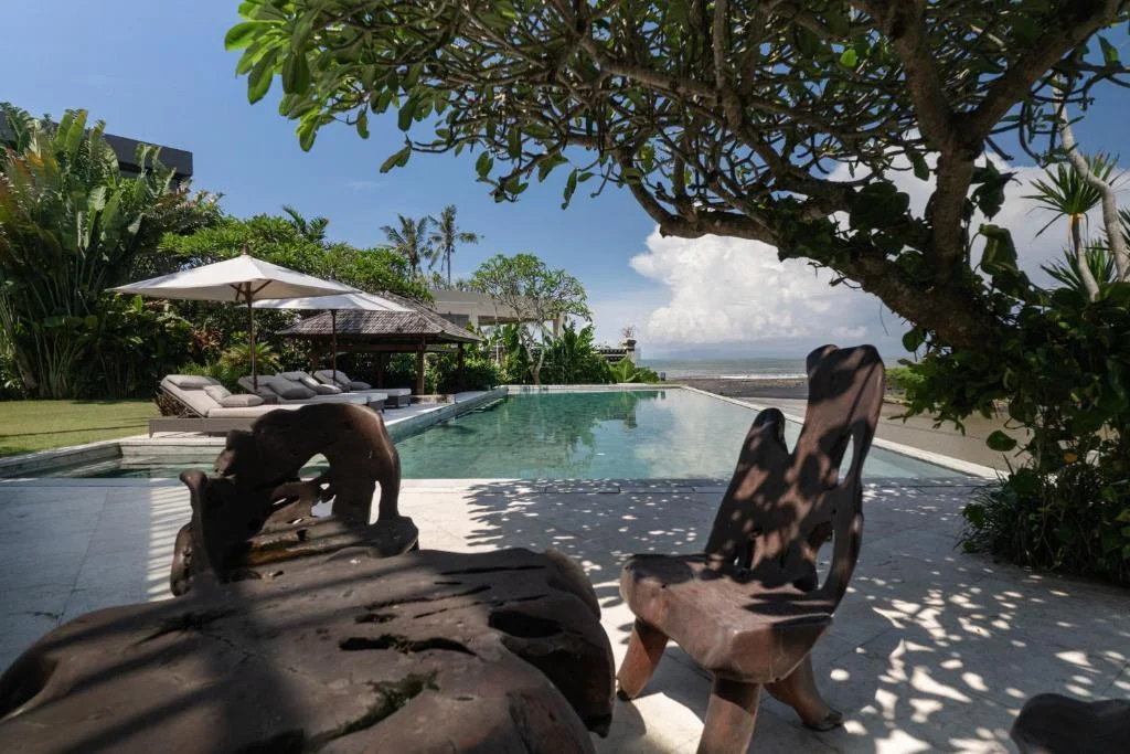 Beachfront 4-Bedroom Escape in Cemagi Canggu – Private Pool Villa by the Beach — image 4