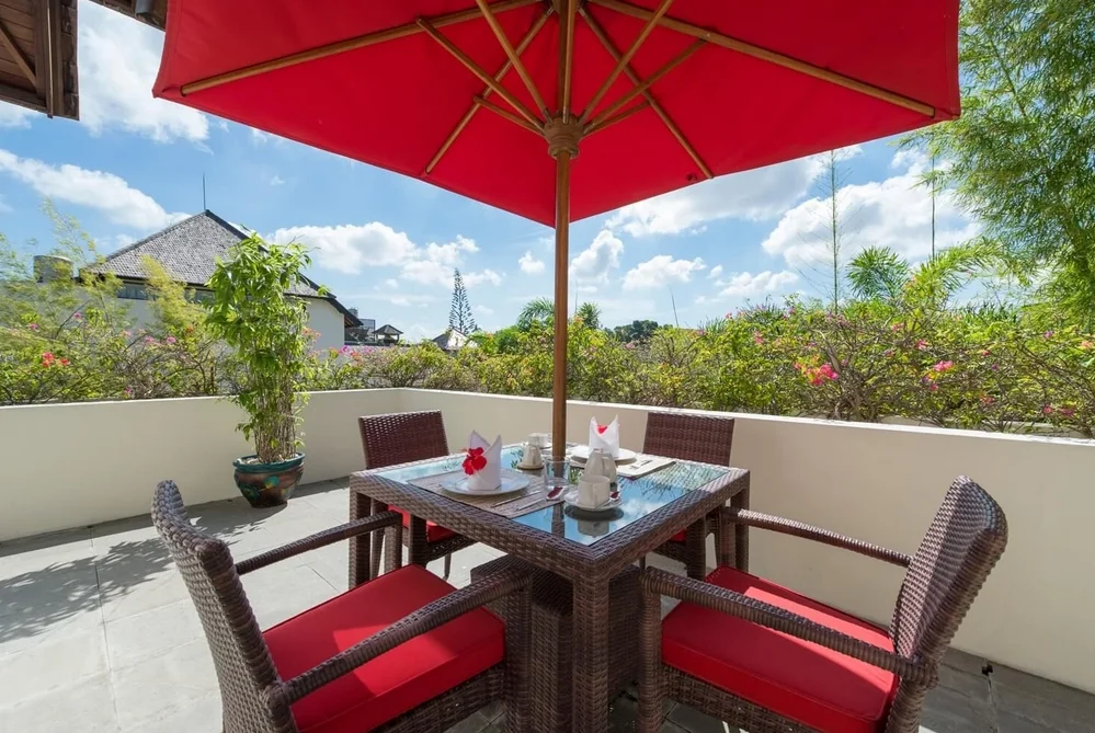 Chic 3BR Villa w/ Pool, Jacuzzi & Sauna | Central Seminyak – BVI2110 — image 11