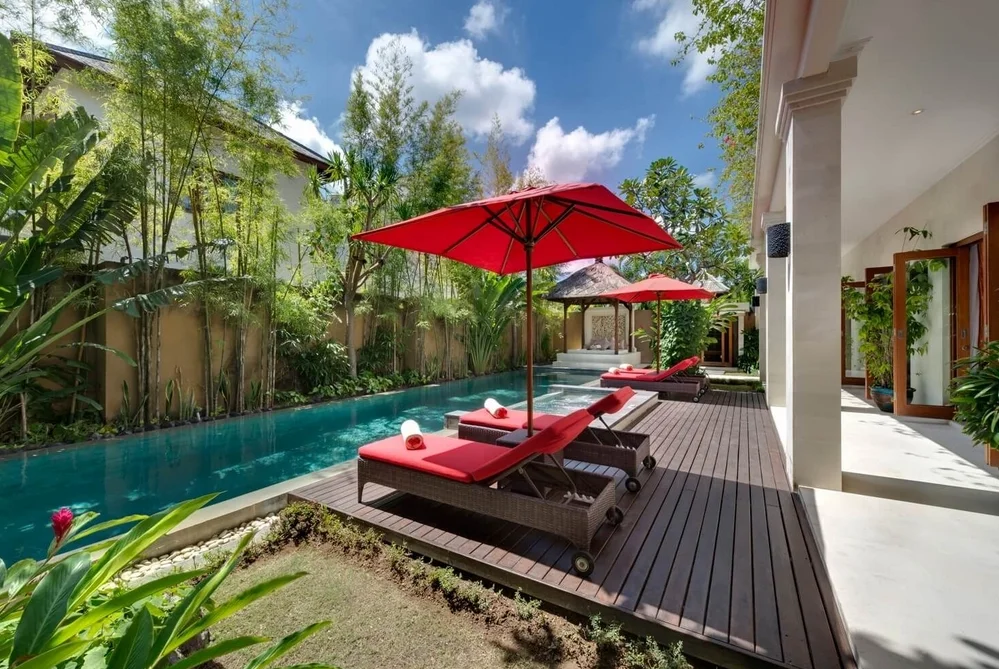 Chic 3BR Villa w/ Pool, Jacuzzi & Sauna | Central Seminyak – BVI2110 — image 5