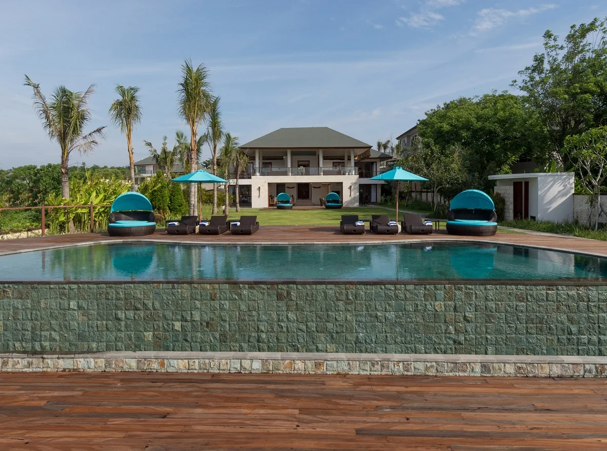Cliff-Top 4BR Villa with Infinity Pool & Ocean Views in Bukit – BVI3335 — image 10
