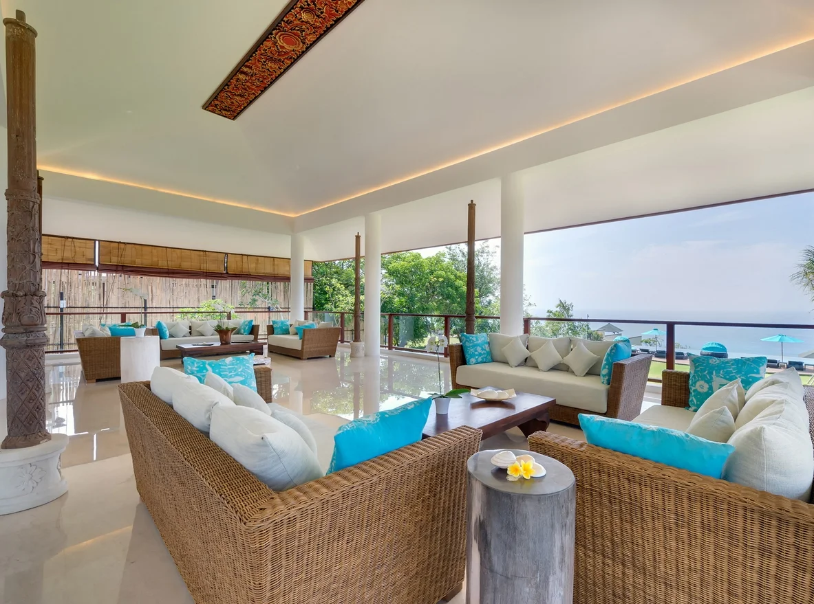 Cliff-Top 4BR Villa with Infinity Pool & Ocean Views in Bukit – BVI3335 — image 4