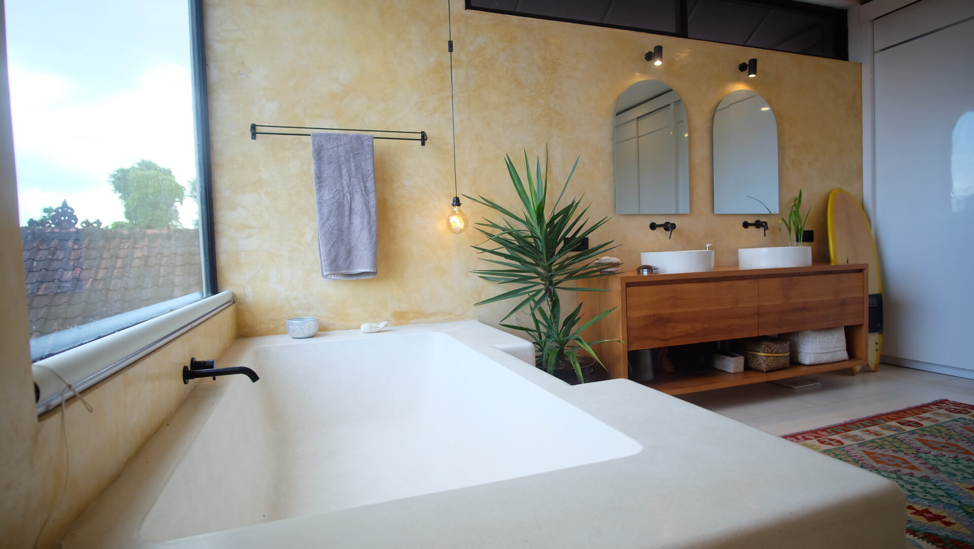 Spacious family villa near the beach — image 16
