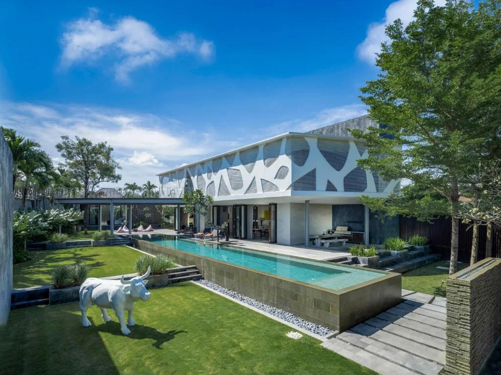 Designer 4BR Villa in Central Seminyak – 25m Pool, Chef, Gym & Artful Architecture – BVI1797 — image 8