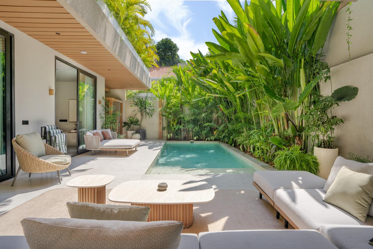 Elegant 4-Bedroom Riverside Villa for Monthly Rent in Pererenan — image 1