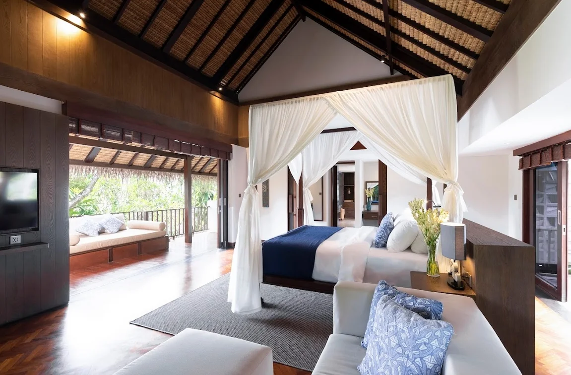 Elegant 5-Bedroom Villa with Rice Field View in Seseh, Canggu — image 16