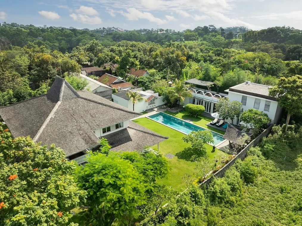 Elegant 5BR Villa in Jimbaran – Walk to Beach & Seafood Heaven – BVI9174 — image 5